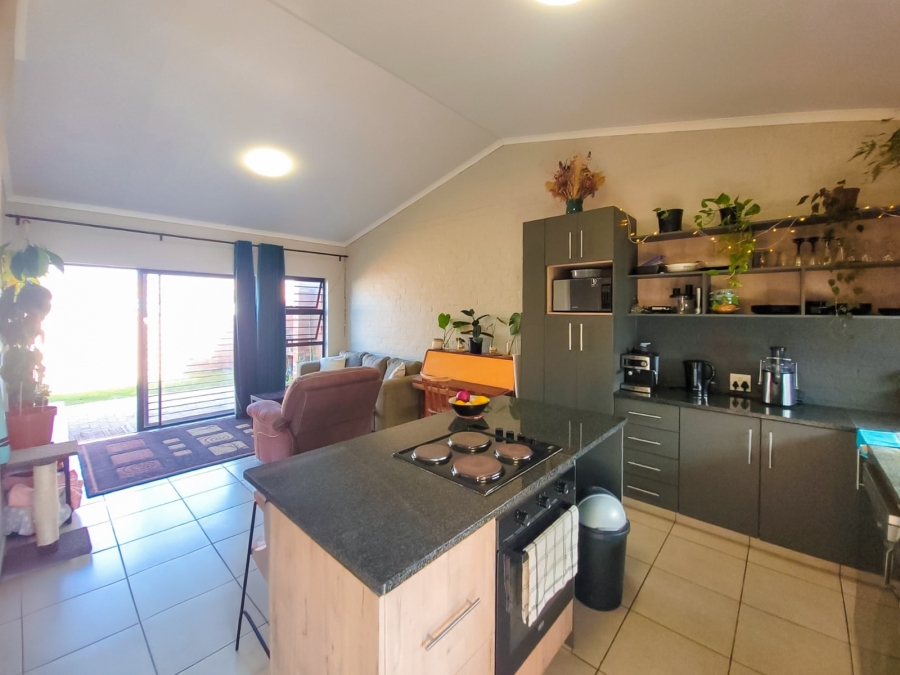2 Bedroom Property for Sale in Van Der Hoff Park North West